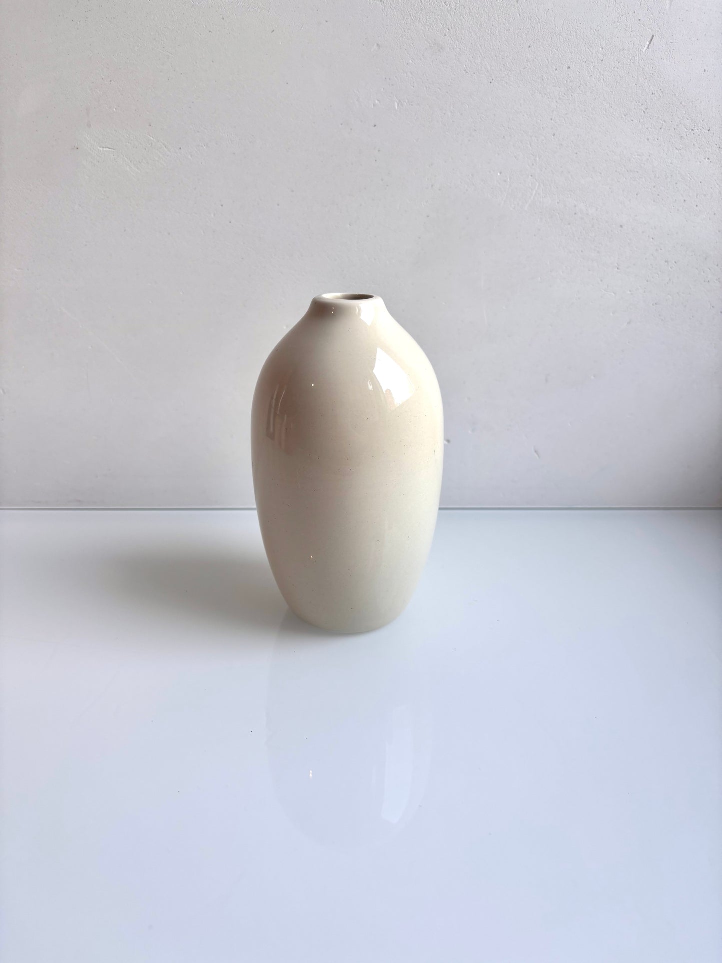 OK - Vaas wit
H 15cm
D H 2cm
Prijs: €3,90
Voorraad: 1