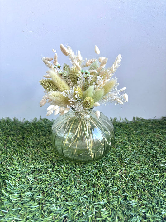 OK - Doorzichtig vaasje groen
Kleuren: muntgroen, lichtgroen en wit

Hoogte: 20cm
€22,50
Voorraad: 1