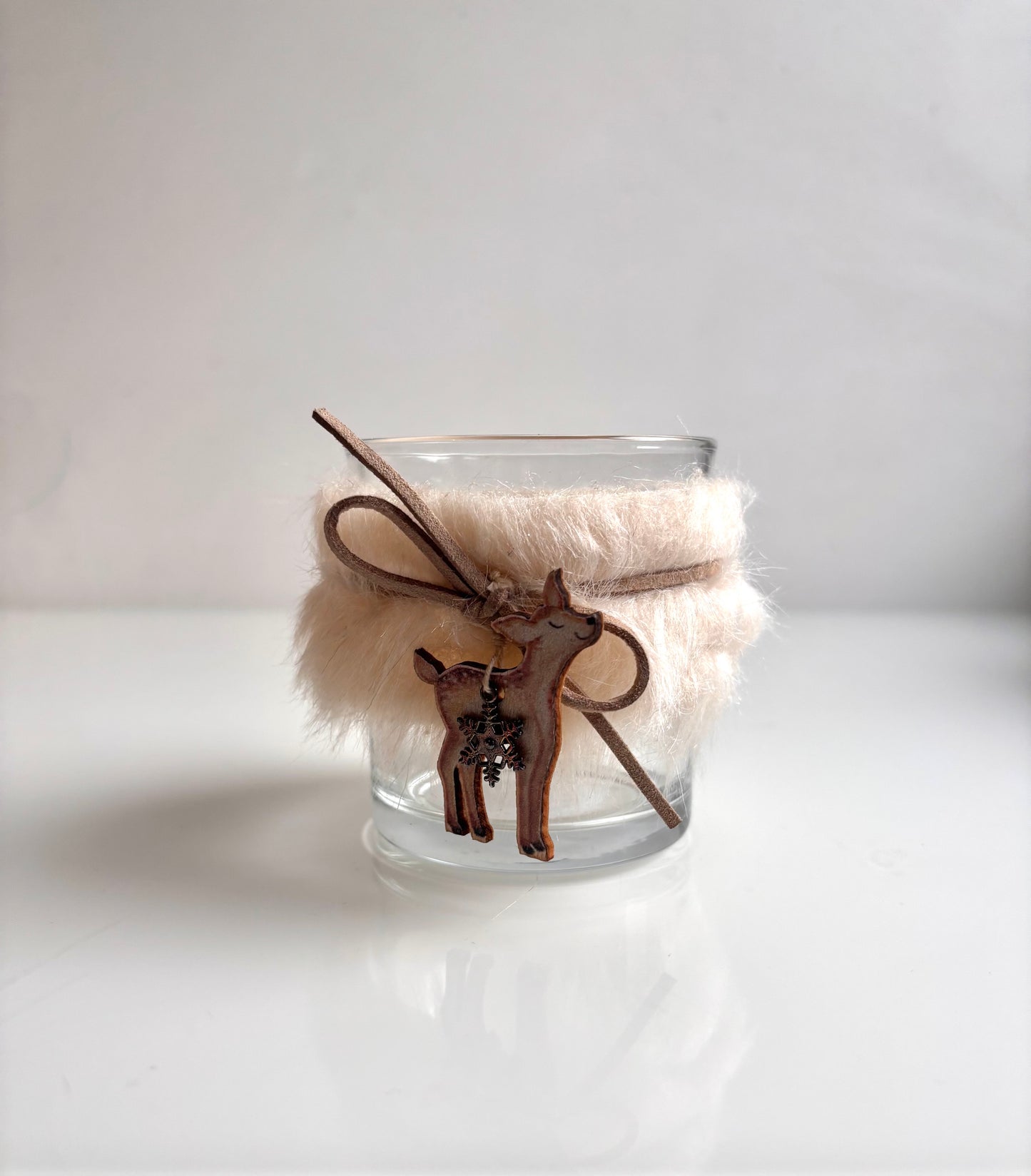 OK - Theelichthouder met bambi en een ster, met beige vacht.
Hoogte 8cm
Diameter 7cm
Prijs: €3,90

Voorraad: 1