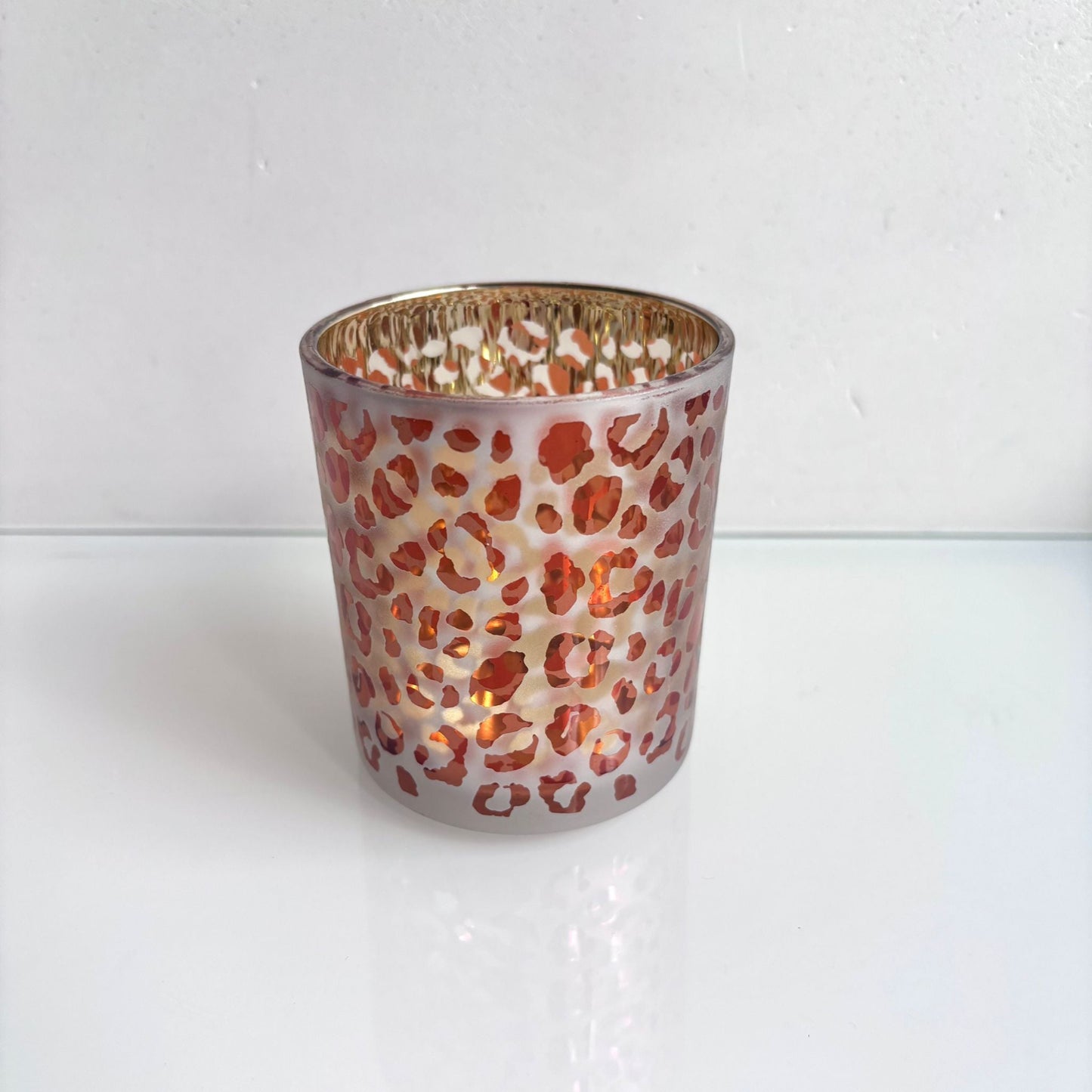 Kleur: bruin/brons
Hoogte: 8cm
Dia: 7cm 
Prijs: €3,50
Stock: 1