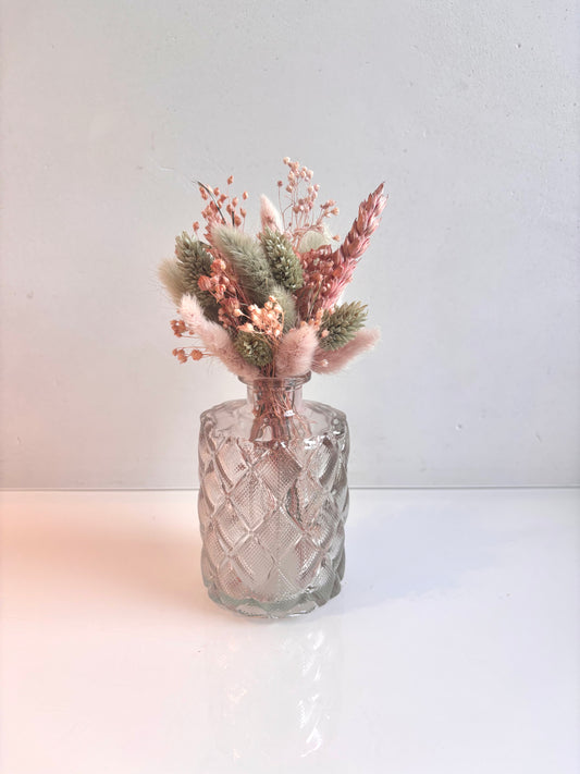 OK - Vaas lichtroze met kleine structuur 
Kleuren: ice groen en lichtroze

€18,50
H 19cm

Voorraad: 1